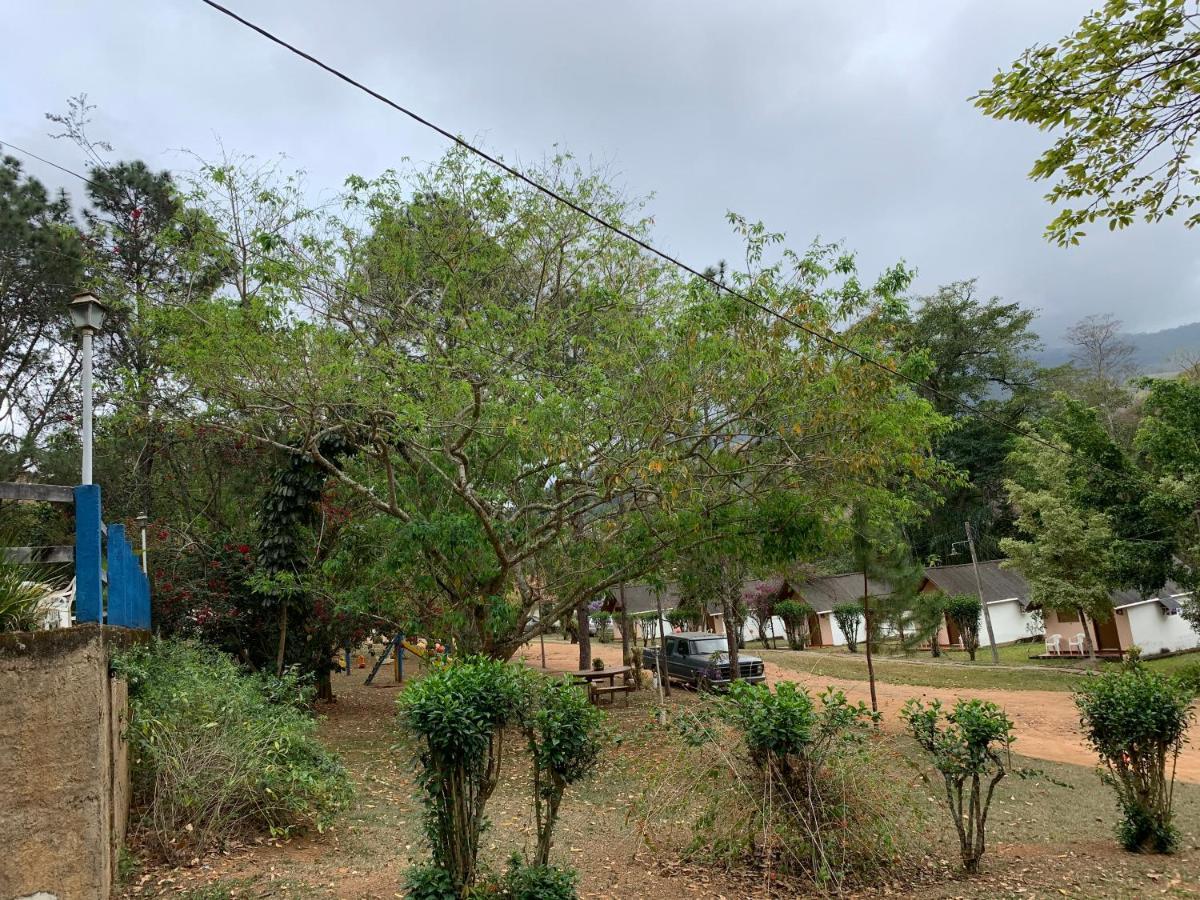 Pousada & Camping Serras Verdes Conservatória エクステリア 写真